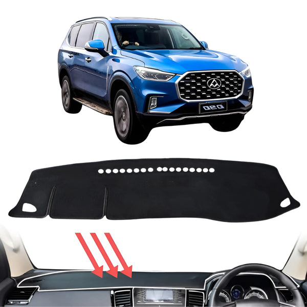 CarLux™ Black Dash Mat for LDV D90